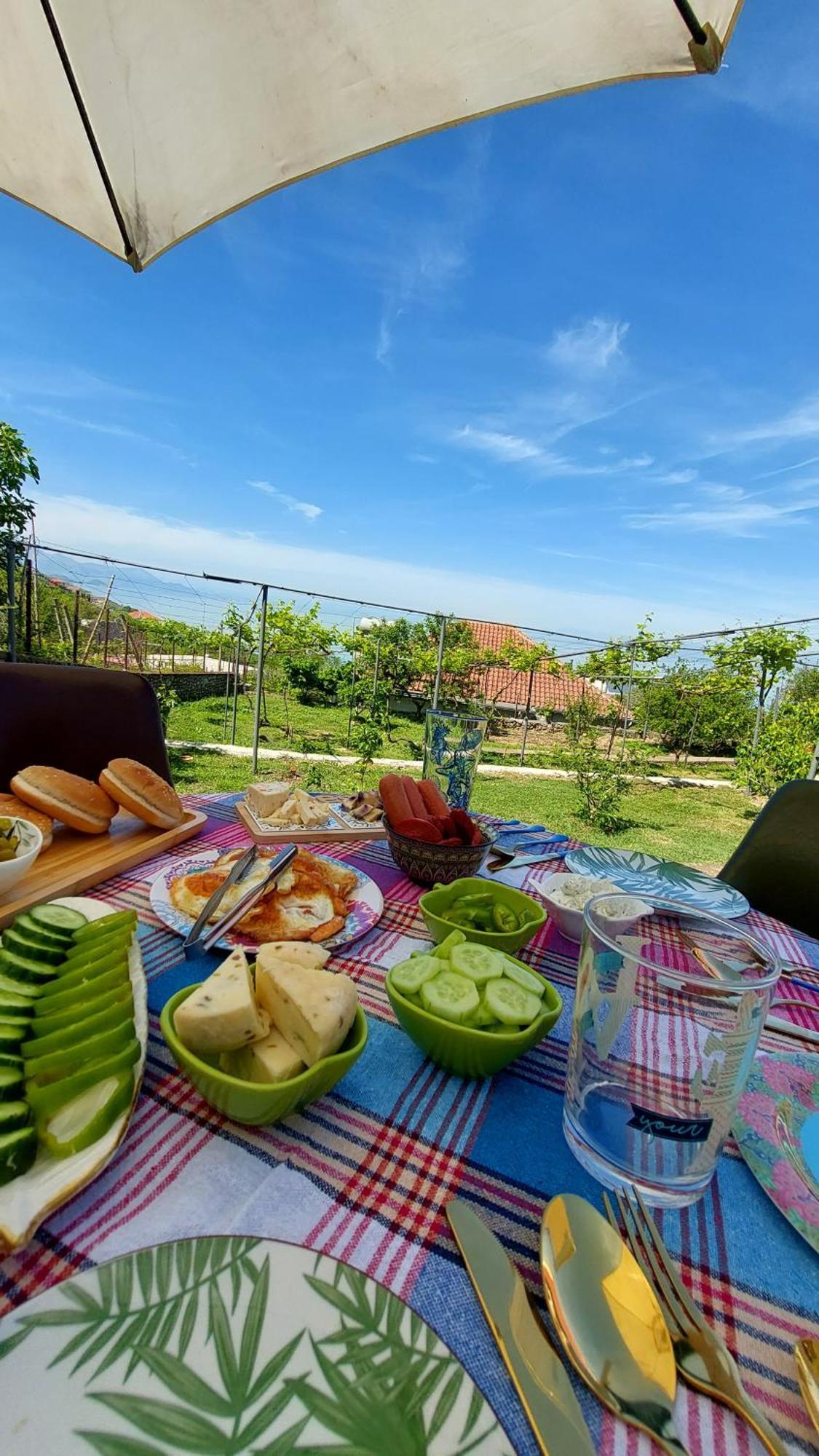 R&R Gesthouse Hotell Široka Exteriör bild