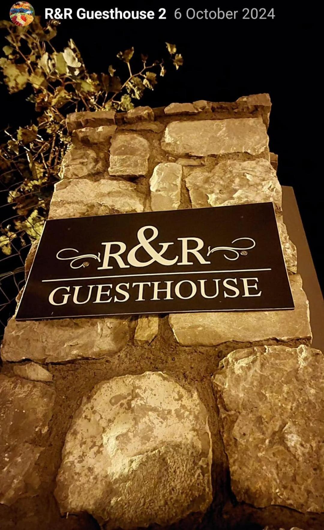 R&R Gesthouse Hotell Široka Exteriör bild